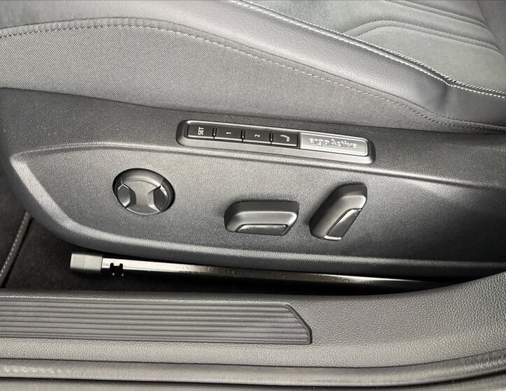 Volkswagen Golf Kombi 1,5 l 110 kw