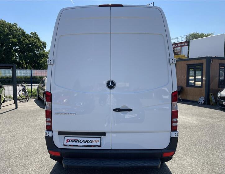 Mercedes-Benz Sprinter 8