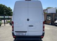 Mercedes-Benz Sprinter 8