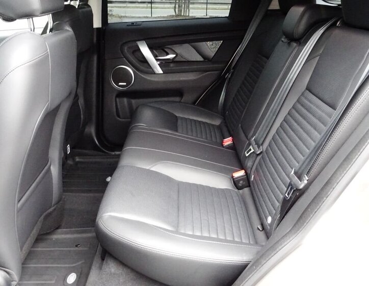 Land Rover Discovery Sport 26
