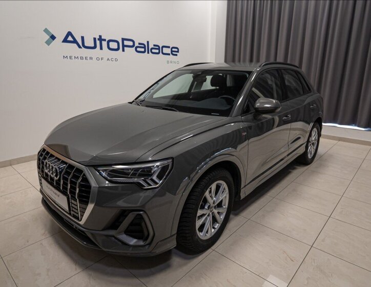 Audi Q3 SUV / Terénní 1,5 l 110 kw