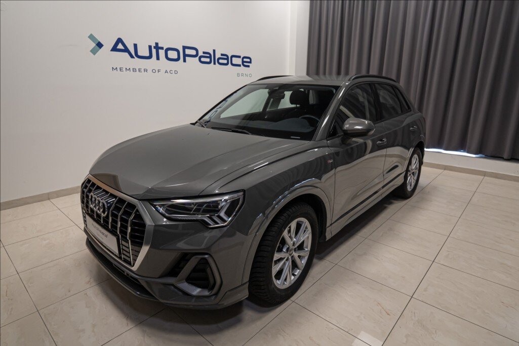 Audi Q3 SUV / Terénní 1,5 l 110 kw