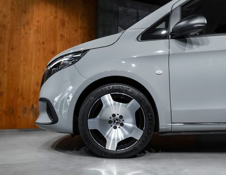 Mercedes-Benz Vito VAN / Minibus 2,0 l 174 kw
