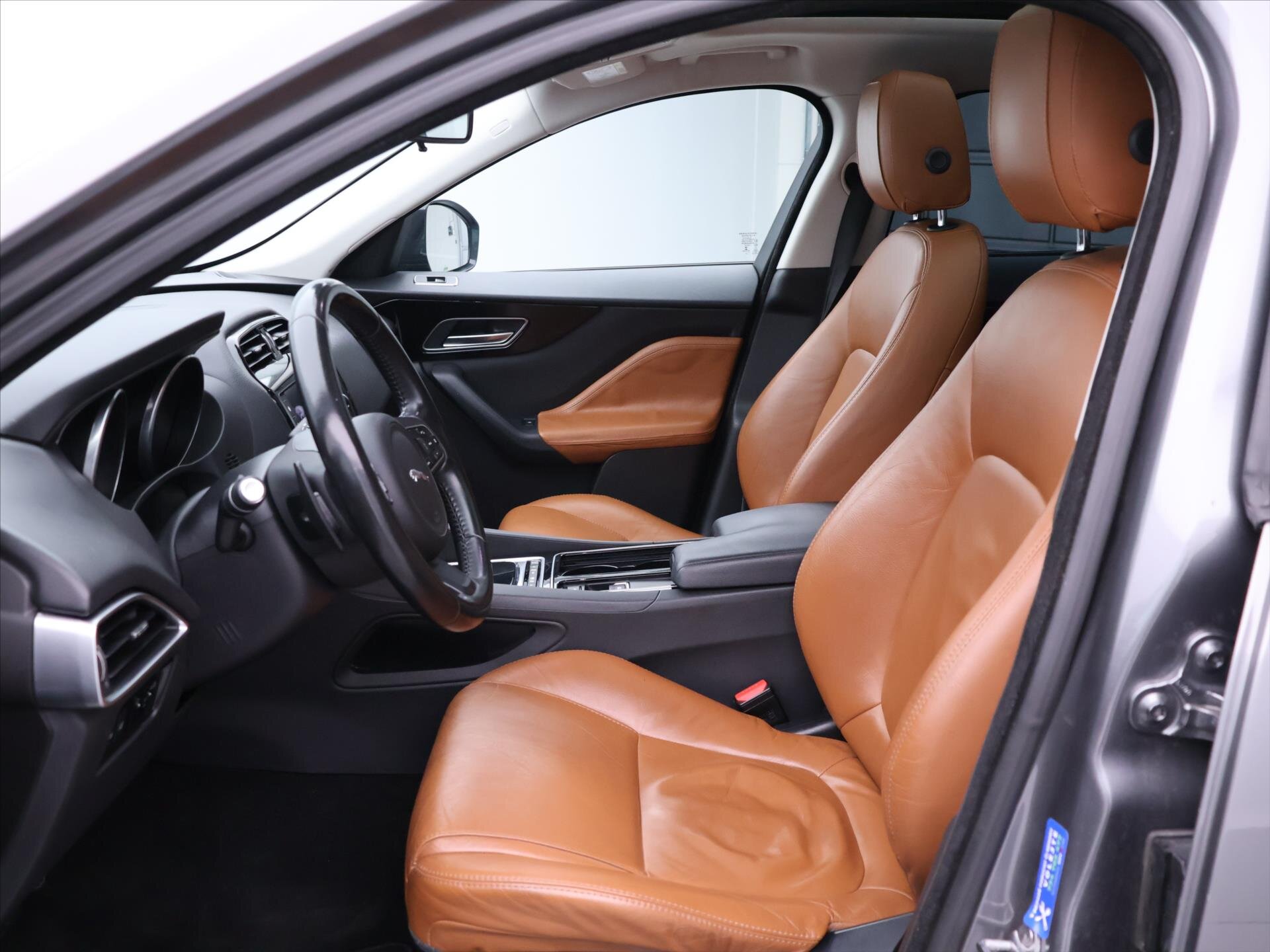 Jaguar F-Pace SUV 2,0 l 132 kw