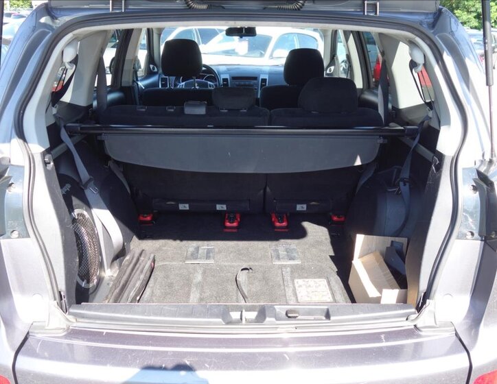 Mitsubishi Outlander SUV 2,0 l 103 kw