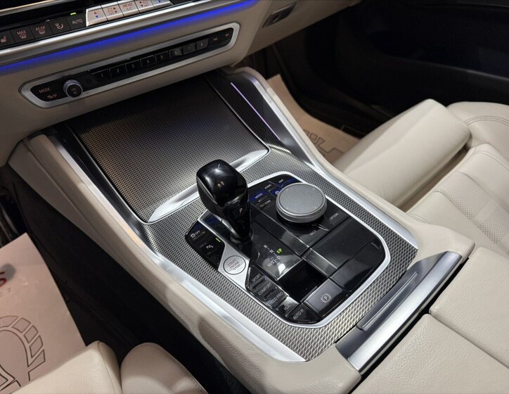 BMW X6 Sedan / Limuzína 3,0 l 250 kw