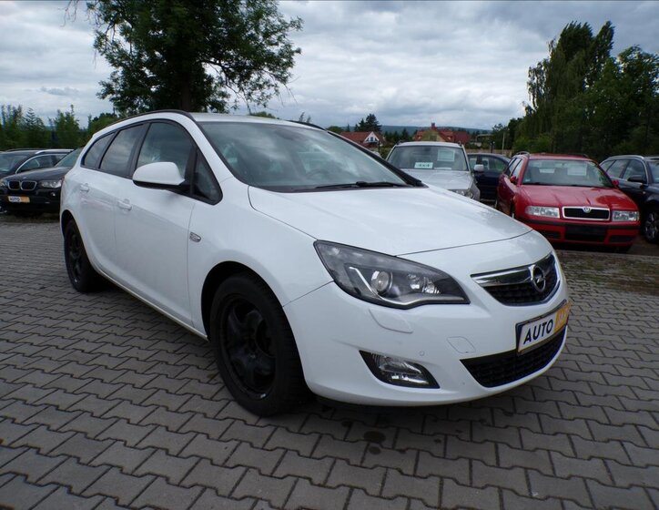 Opel Astra Kombi 1,7 l 96 kw