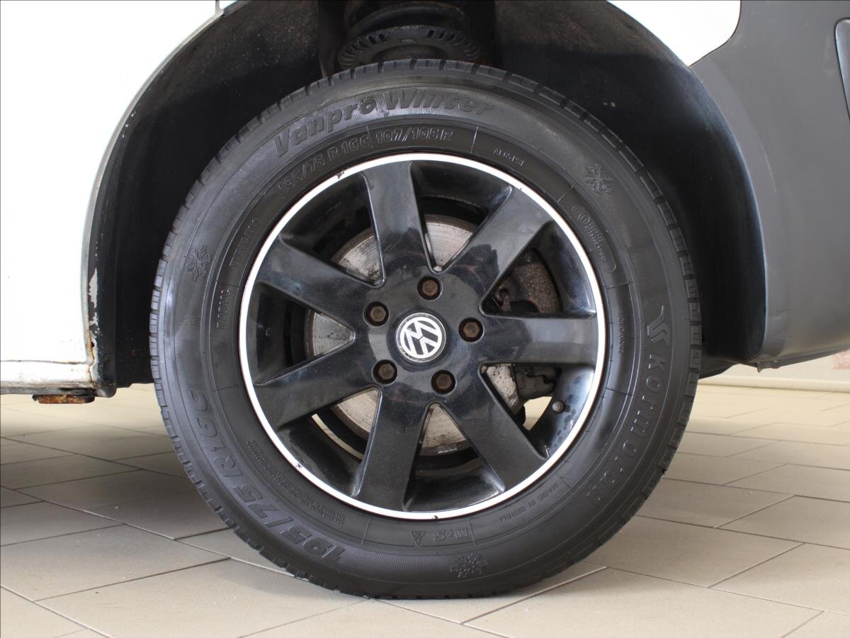 Volkswagen Transporter Kombi 2,0 l 103 kw