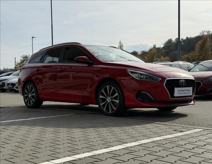 Hyundai i30 4