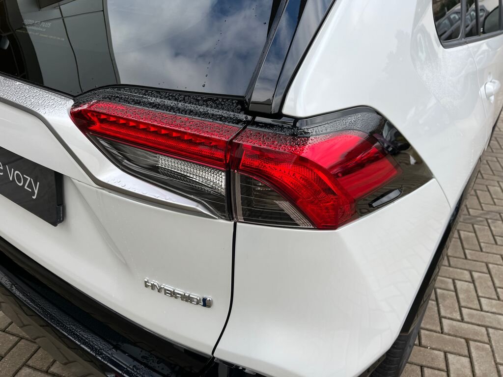 Toyota RAV4 SUV 2,5 l 131 kw