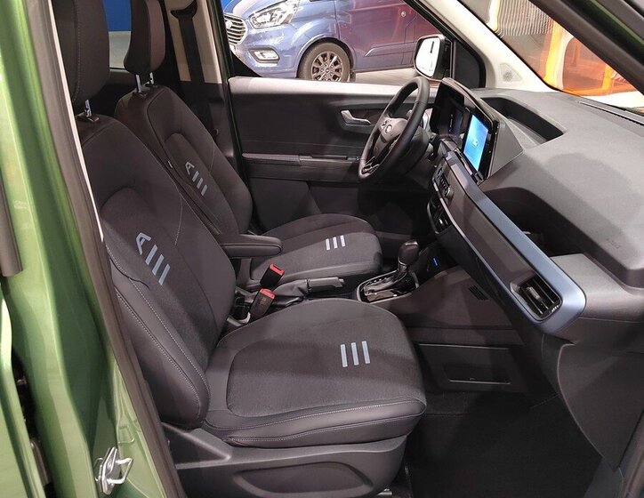 Ford Tourneo Courier 14