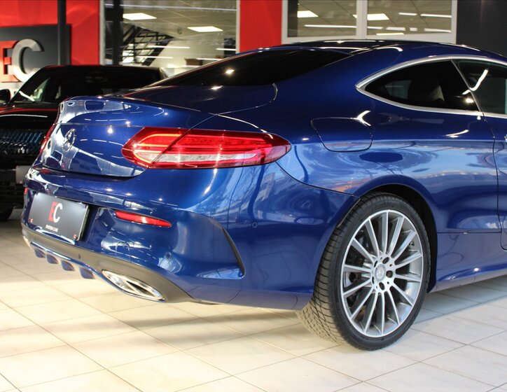 Mercedes-Benz Třídy C Kupé 2,1 l 150 kw