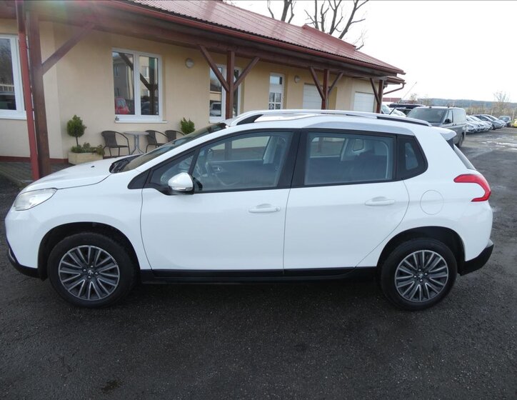 Peugeot 2008 SUV 1,2 l 60 kw