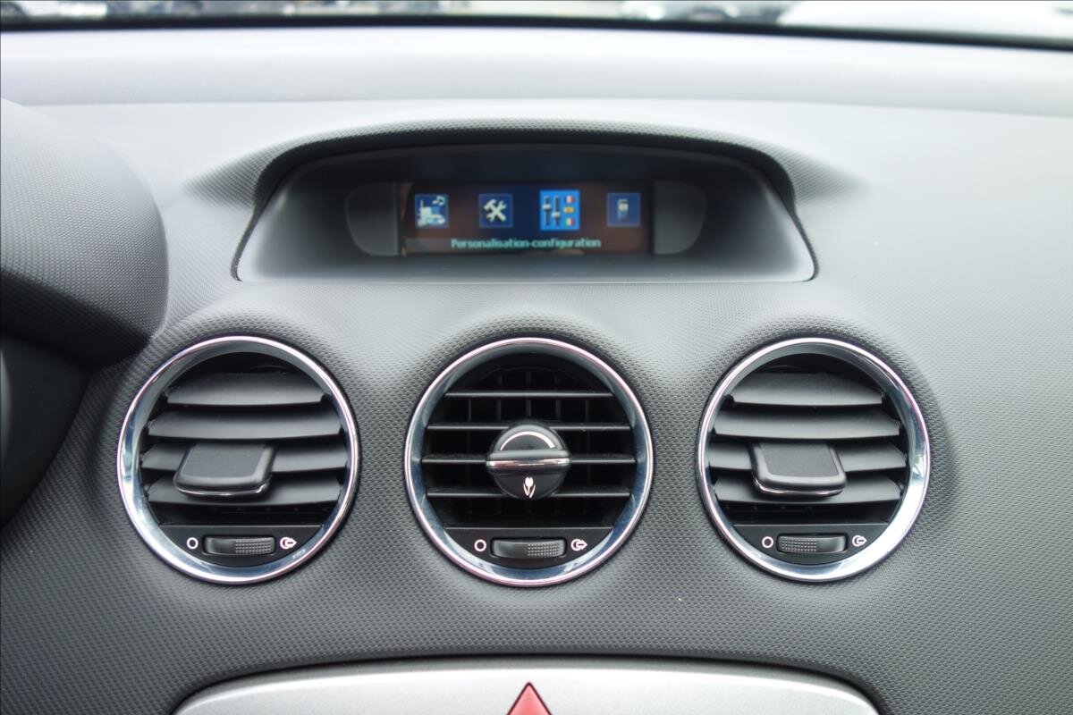 Peugeot 308 Hatchback 1,6 l 103 kw