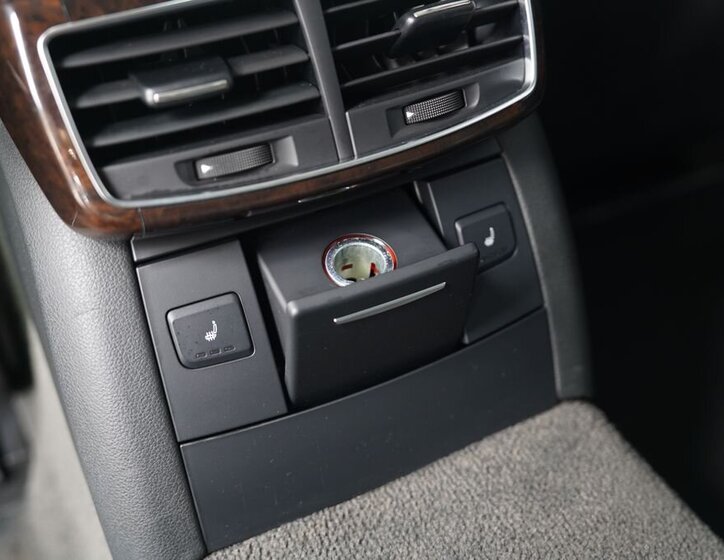 Audi A8 Sedan / Limuzína 3,0 l 213 kw