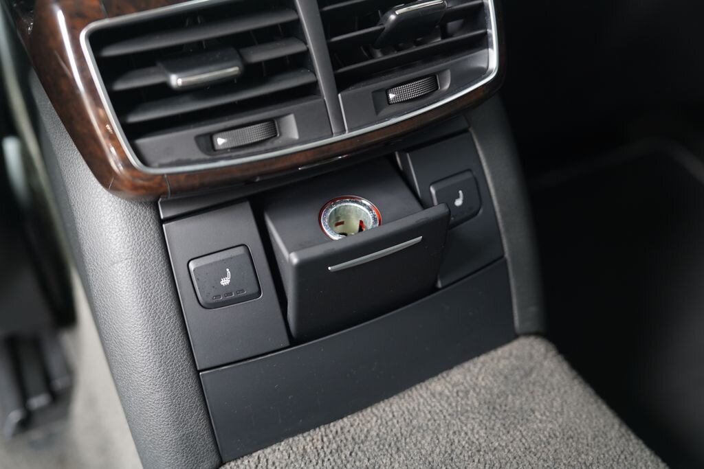 Audi A8 Sedan / Limuzína 3,0 l 213 kw