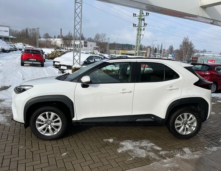 Toyota Yaris Cross SUV 1,5 l 68 kw