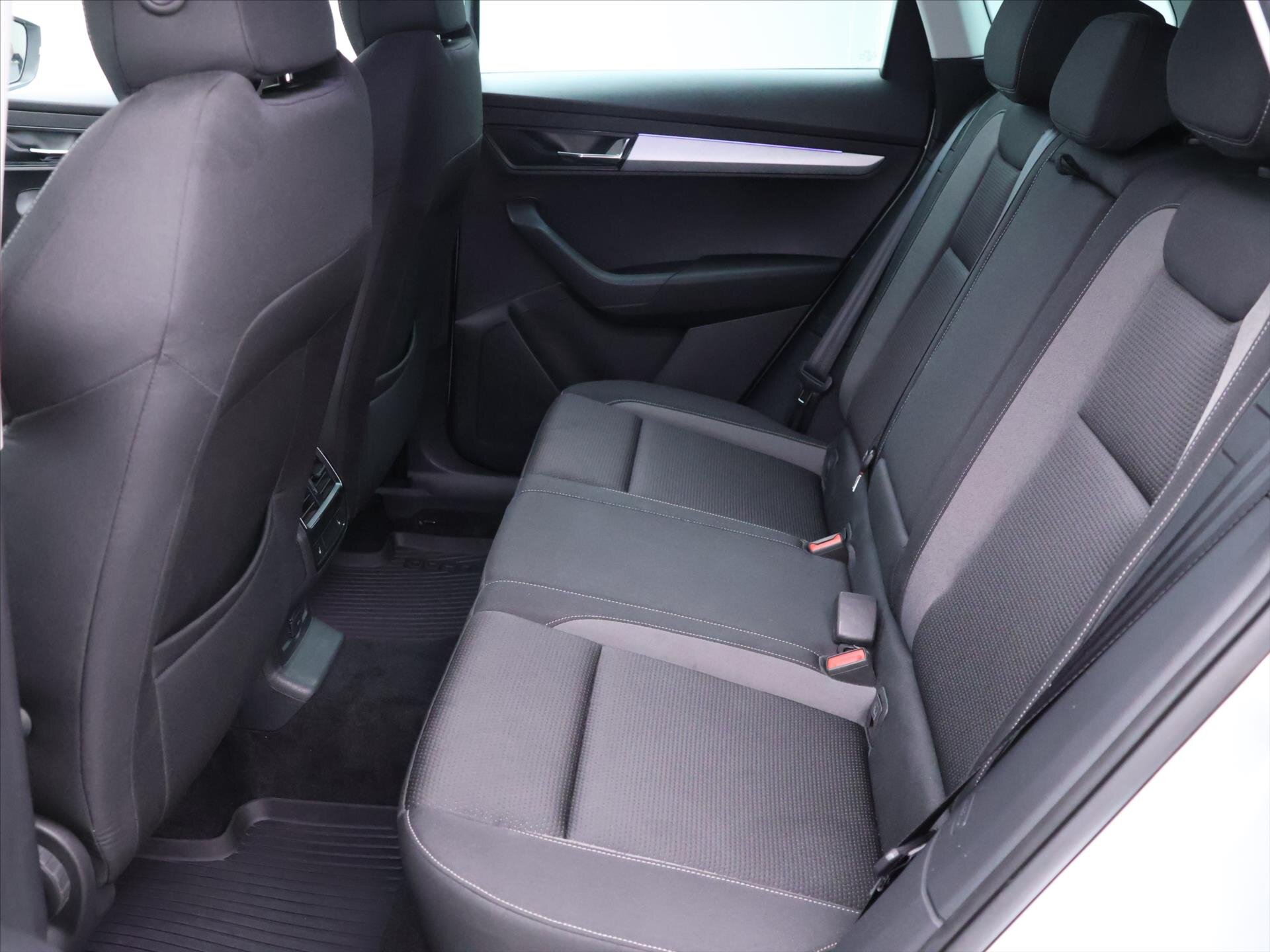 Škoda Karoq SUV / Terénní 2,0 l 85 kw