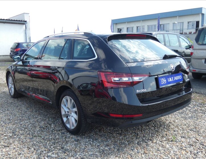 Škoda Superb Kombi 1,5 l 110 kw