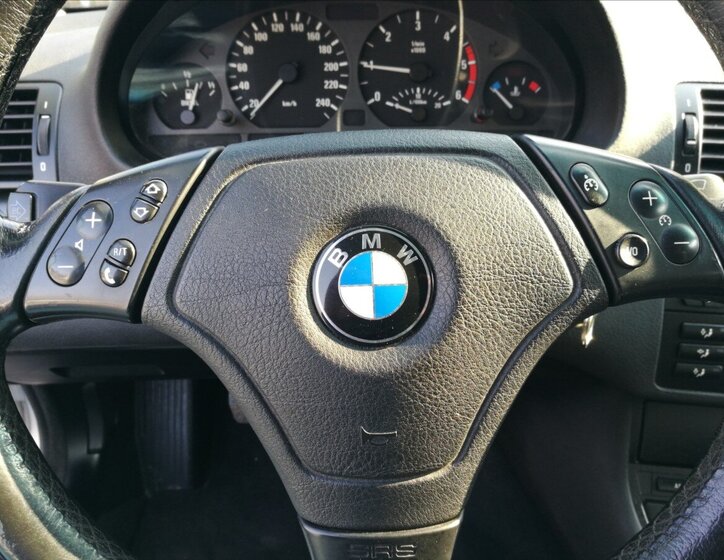 BMW Řada 3 Sedan / Limuzína 2,0 l 100 kw