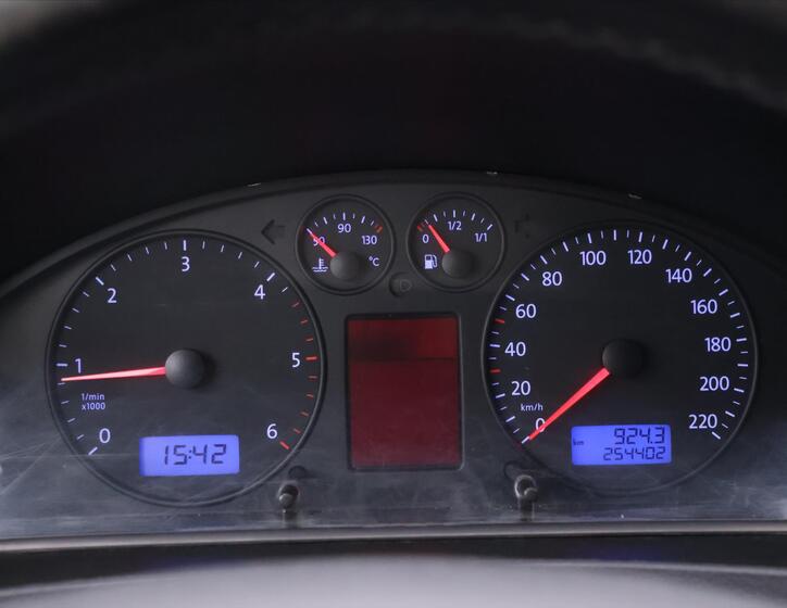 Volkswagen Caravelle 19