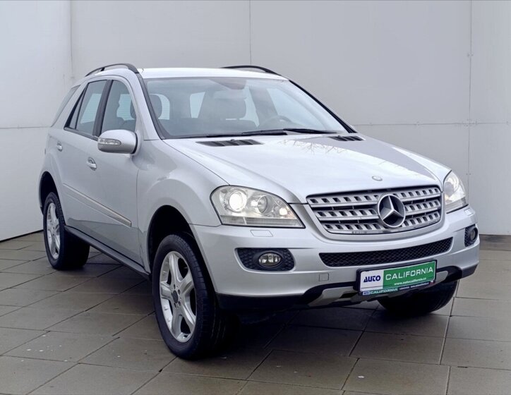 Mercedes-Benz Třídy M SUV 3,0 l 165 kw