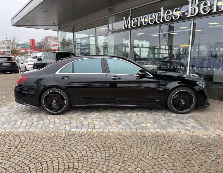 Mercedes-Benz Třídy S Sedan / Limuzína 4,0 l 345 kw