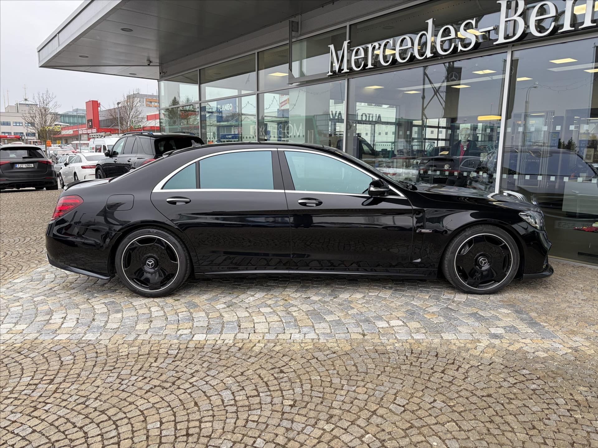 Mercedes-Benz Třídy S Sedan / Limuzína 4,0 l 345 kw