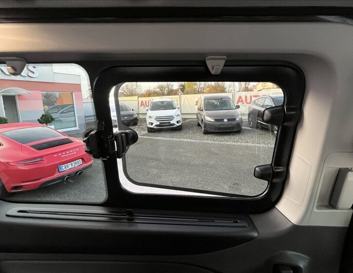 Ford Tourneo Custom Kombi 2,0 l 136 kw