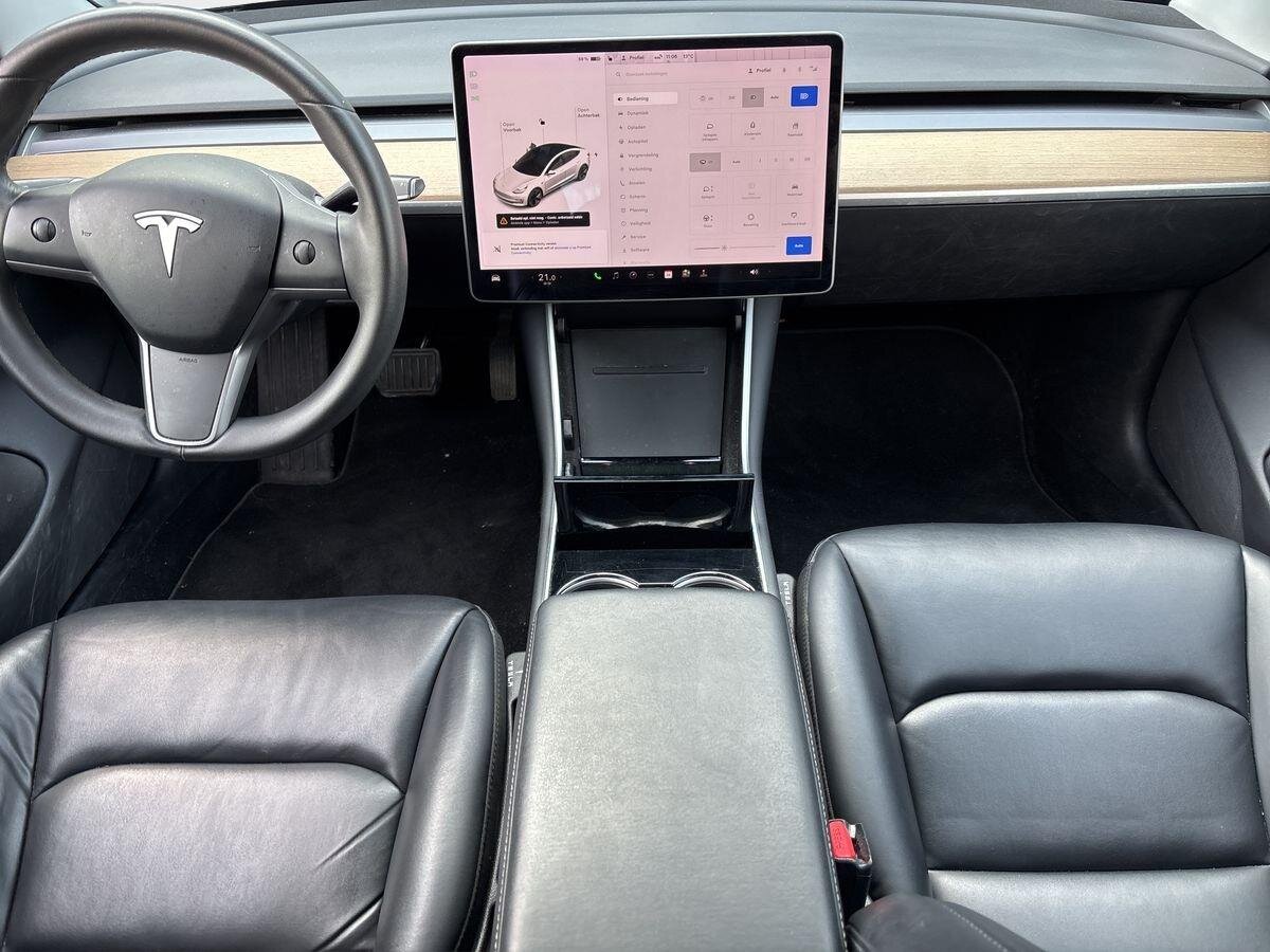 Tesla Model 3 Hatchback 0,0 225 kw