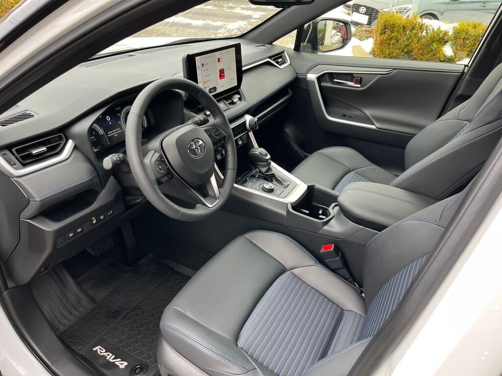 Toyota RAV4 SUV 2,5 l 131 kw