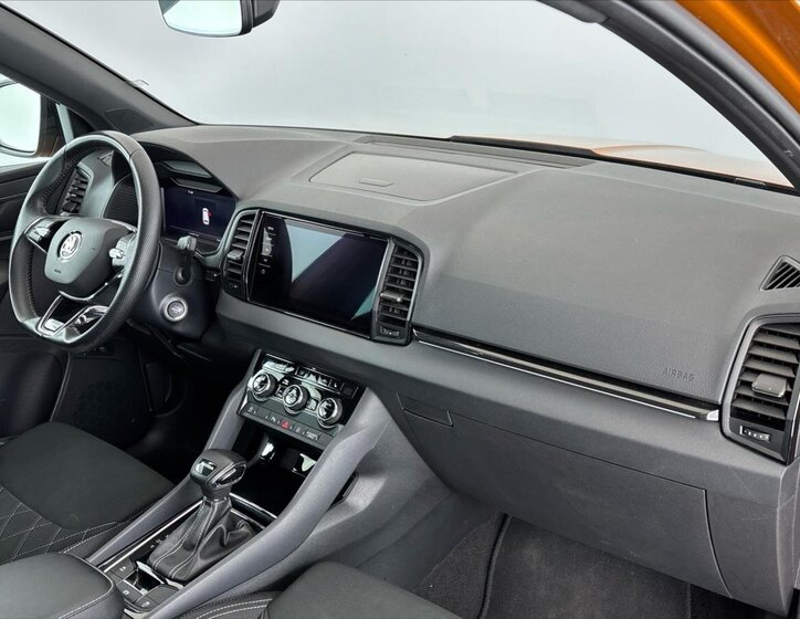 Škoda Karoq SUV / Terénní 1,5 l 110 kw