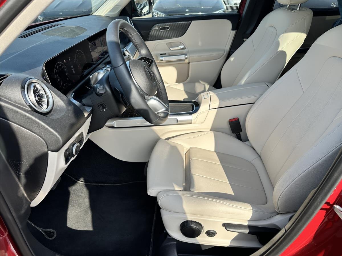 Mercedes-Benz GLB SUV / Terénní 2,0 l 140 kw