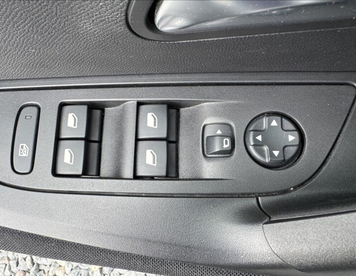 Peugeot 2008 SUV / Terénní 1,2 l 96 kw