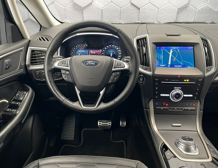 Ford S-MAX MPV 2,5 l 140 kw