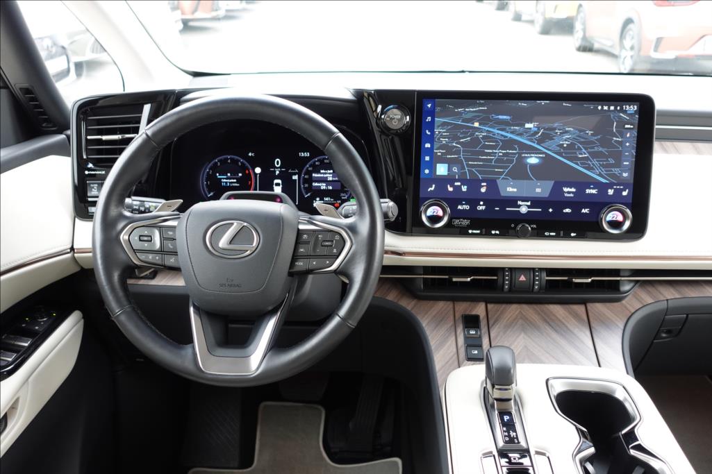 Lexus LM 350h