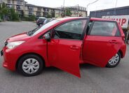 Toyota Corolla Verso 2