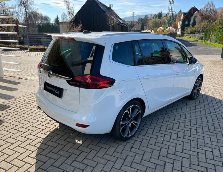 Opel Zafira 6
