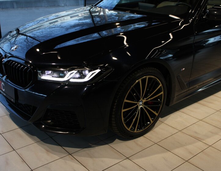 BMW Řada 5 Kombi 3,0 l 210 kw