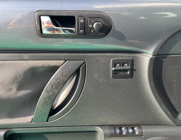 Volkswagen New Beetle 10