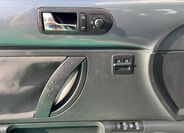 Volkswagen New Beetle 10