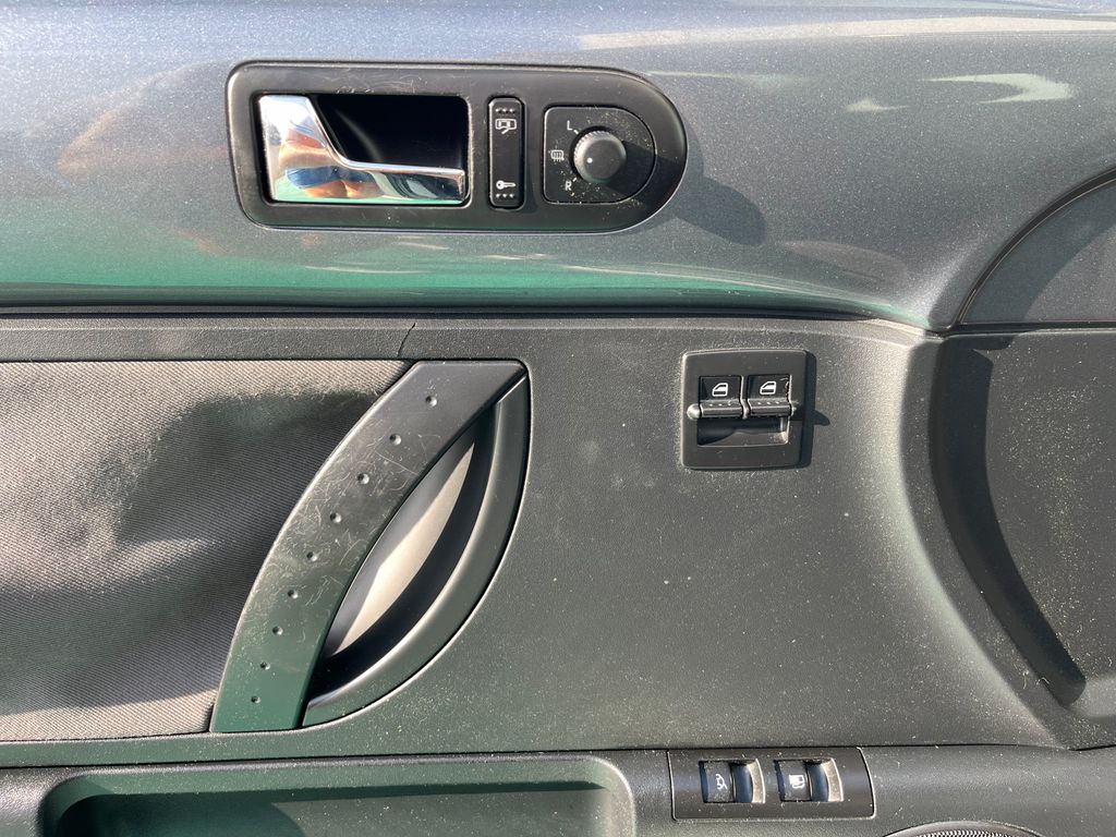 Volkswagen New Beetle