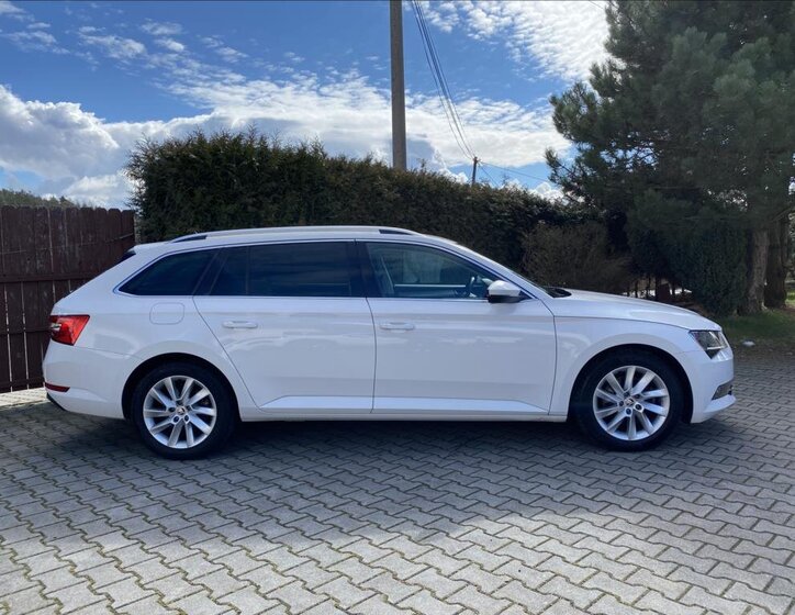 Škoda Superb Kombi 2,0 l 110 kw