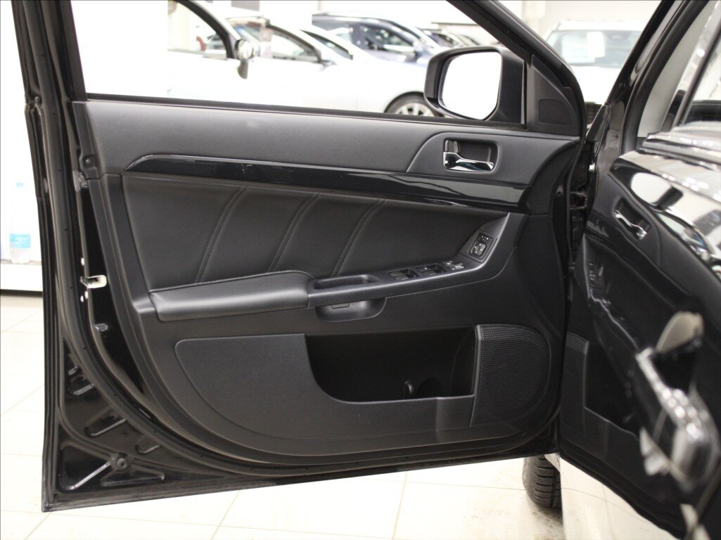 Mitsubishi Lancer Liftback 1,6 l 86 kw