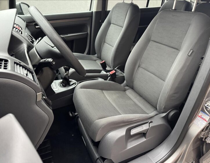 Volkswagen Touran MPV 1,9 l 77 kw