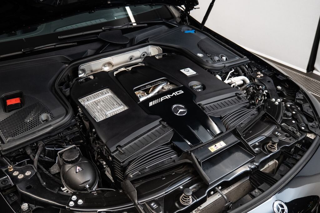 Mercedes-Benz AMG GT SUV / Terénní 4,0 l 430 kw