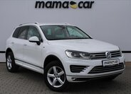 Volkswagen Touareg 1