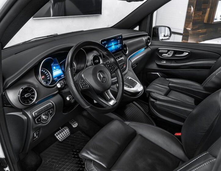 Mercedes-Benz Třídy V 12