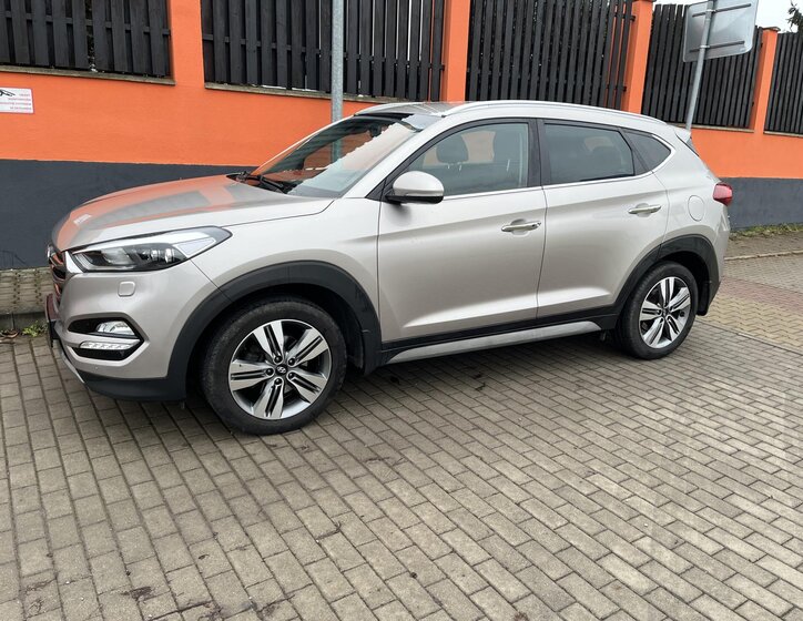 Hyundai Tucson 4