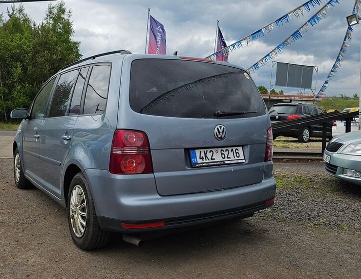 Volkswagen Touran 4